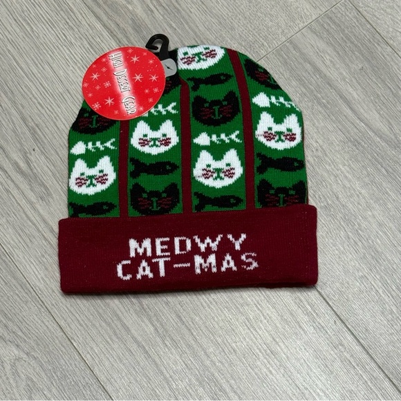 Christmas Cat-Mas Beanie - Green and Red - Picture 1 of 5